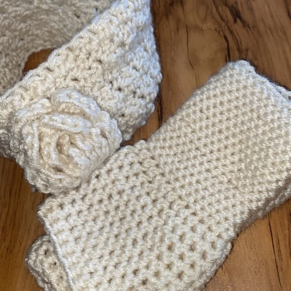Handmade knitted head band and mittens, white